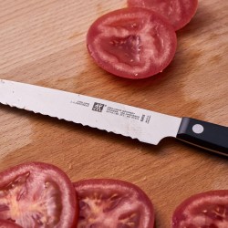 Zwilling Couteau universel 13 cm, tranchant dentelé - Image 5
