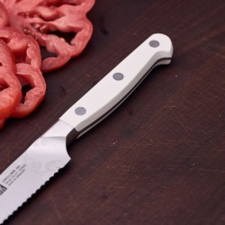 Zwilling Couteau universel 13 cm, Blanc, tranchant dentelé - Image 5