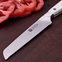 Zwilling Couteau universel 13 cm, Blanc, tranchant dentelé - Image 6